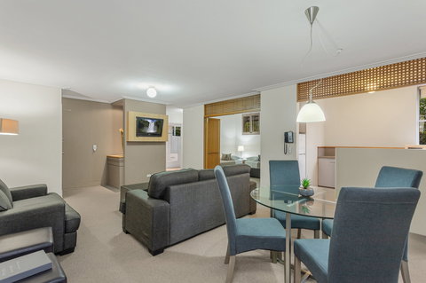The Airport International Motel - Kawana Tourism 7