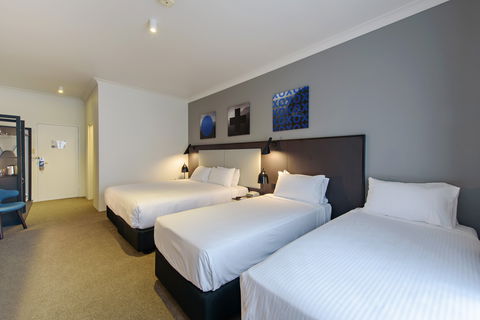 Quality Hotel CKS Sydney Airport - Kawana Tourism 6