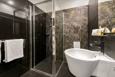 Quest Savoy - Kawana Tourism 2