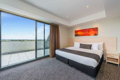 Mantra Tullamarine Hotel - Kawana Tourism 10