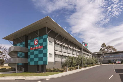 Travelodge Hobart Airport - Kawana Tourism 1