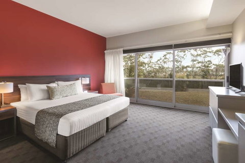 Travelodge Hobart Airport - Kawana Tourism 6