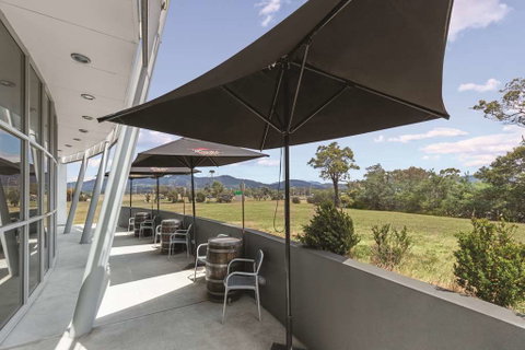 Travelodge Hobart Airport - Kawana Tourism 16