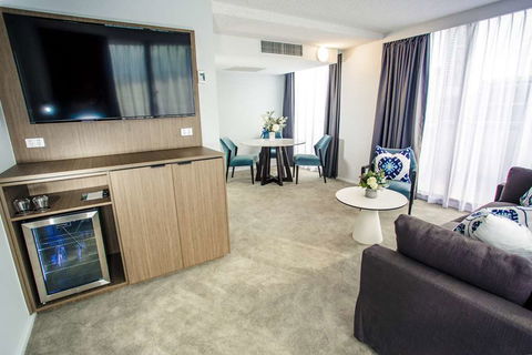 Pacific Hotel Brisbane - Kawana Tourism 11