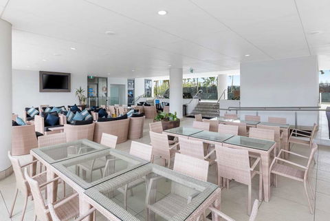 Wyndham Surfers Paradise Resort - Kawana Tourism 13