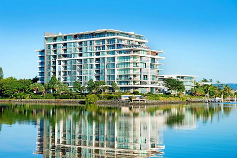 ULTIQA Freshwater Point Resort - Kawana Tourism 1