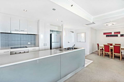 ULTIQA Freshwater Point Resort - Kawana Tourism 6