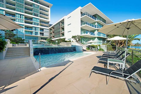 ULTIQA Freshwater Point Resort - Kawana Tourism 14