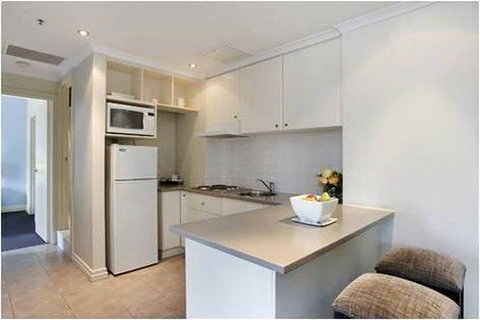 Collins Hotel - Kawana Tourism 8