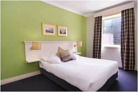 Collins Hotel - Kawana Tourism 9