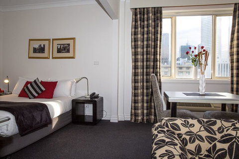 Collins Hotel - Kawana Tourism 11