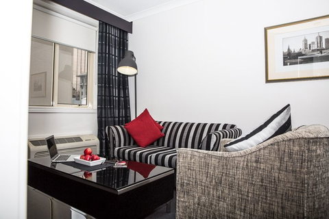 Collins Hotel - Kawana Tourism 13