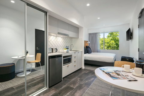 Quest Canberra City Walk - Kawana Tourism 5