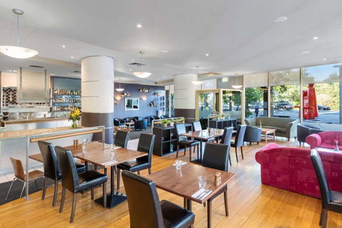 Nesuto Canberra Apartment Hotel - Kawana Tourism 8