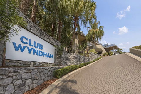 Club Wyndham Airlie Beach - Kawana Tourism 0
