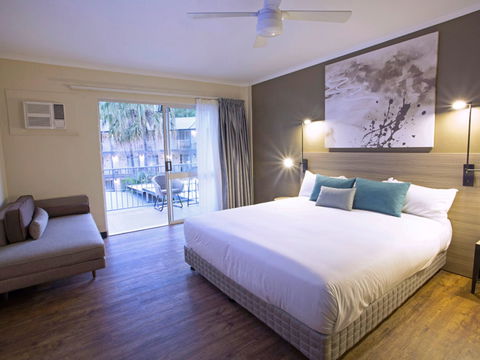 Mantra Club Croc - Kawana Tourism 6