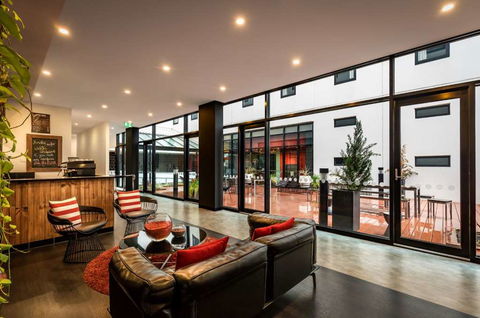 Essence Hotel Carlton - Kawana Tourism 2