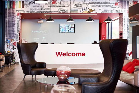 Essence Hotel Carlton - Kawana Tourism 3