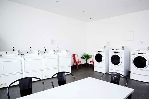 Essence Hotel Carlton - Kawana Tourism 9