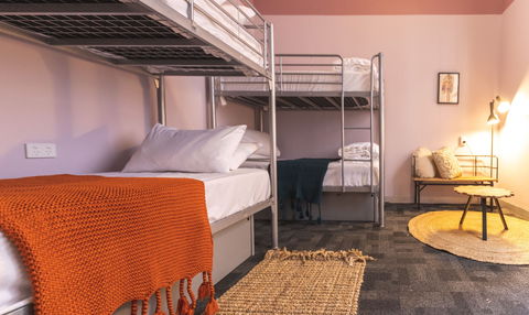 United Backpackers - Kawana Tourism 4