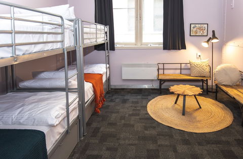 United Backpackers - Kawana Tourism 12