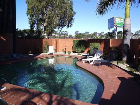 Kingsford Smith Motel - Kawana Tourism 8