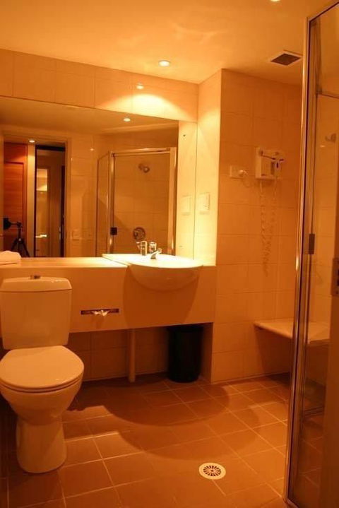 Kingsford Smith Motel - Kawana Tourism 9