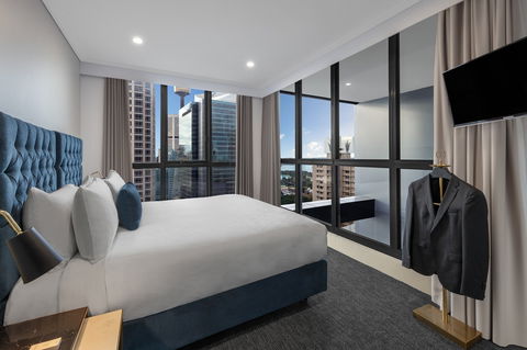 Meriton Suites Pitt Street - Kawana Tourism 2