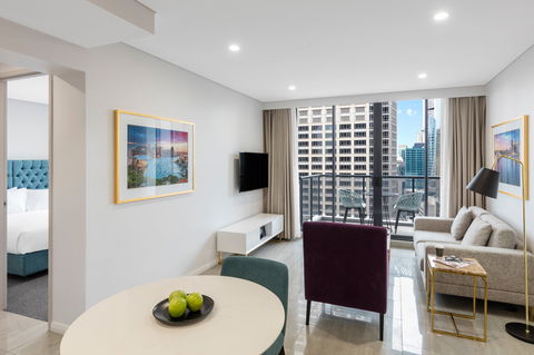 Meriton Suites Pitt Street - Kawana Tourism 10