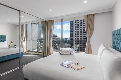 Meriton Suites Pitt Street - Kawana Tourism 13