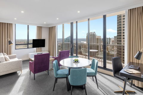 Meriton Suites Pitt Street - Kawana Tourism 14