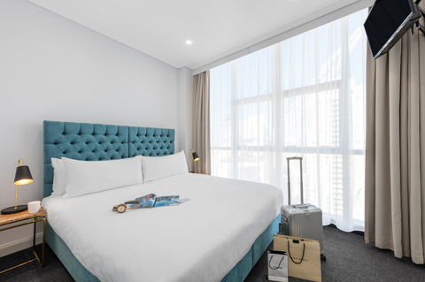 Meriton Suites Pitt Street - Kawana Tourism 16