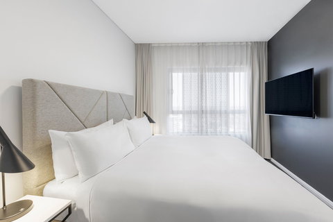 Meriton Suites Zetland - Kawana Tourism 9