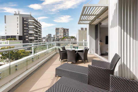 Meriton Suites Zetland - Kawana Tourism 10