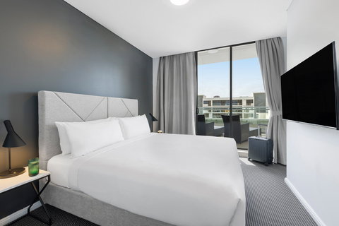 Meriton Suites Zetland - Kawana Tourism 11