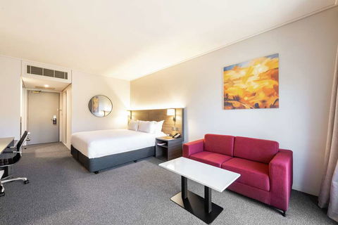 DoubleTree by Hilton Hotel Alice Springs - Kawana Tourism 6