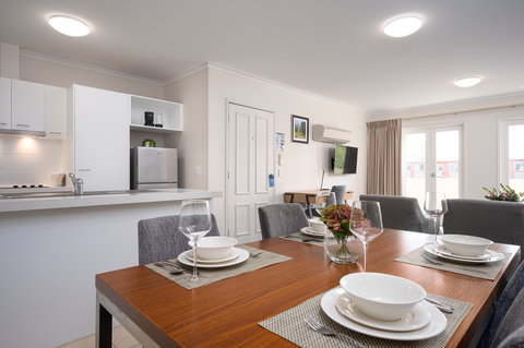 Aligned Corporate Residences Kew - Kawana Tourism 9