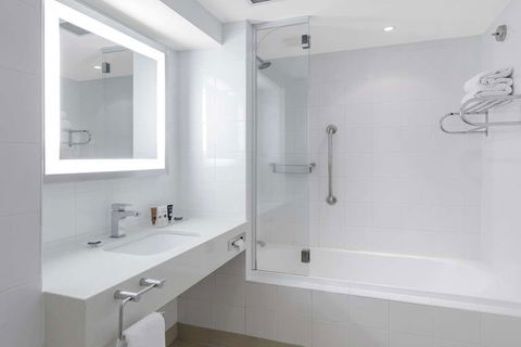 Amora Hotel Brisbane - Kawana Tourism 2