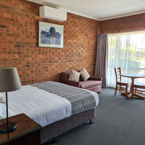 Federation Motor Inn - Kawana Tourism 1