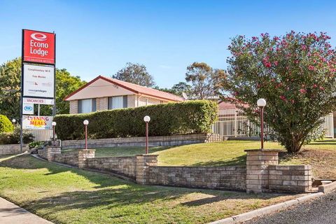 Econo Lodge Alabaster - Kawana Tourism 0