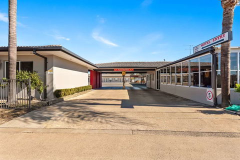 Econo lodge Moree Spa Motor Inn - Kawana Tourism 1