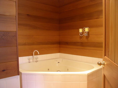 Kemeys Mountain Hideaway - Kawana Tourism 2