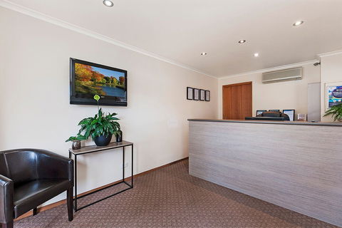 AAt 28 Goldsmith Motel - Kawana Tourism 1