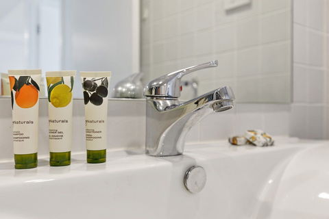 Astra Apartments Parramatta - Kawana Tourism 1