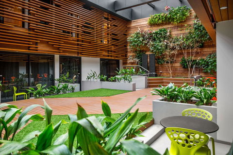 Jasper Hotel - Kawana Tourism 1