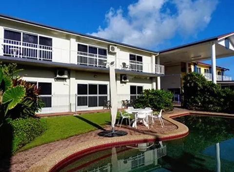 Barrier Reef Motel - Kawana Tourism 0
