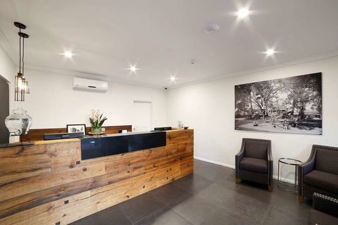 Best Western Plus Bolton On The Park - Kawana Tourism 1