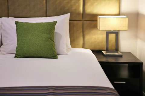 Best Western Plus Bolton On The Park - Kawana Tourism 2