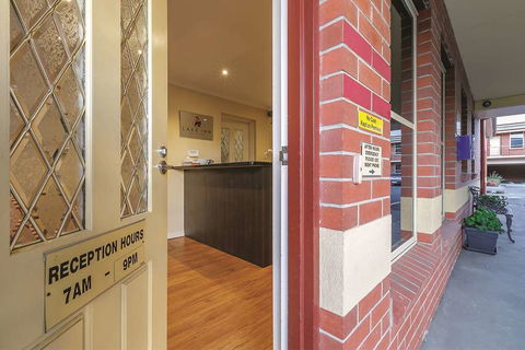 Lake Inn Ballarat - Kawana Tourism 2