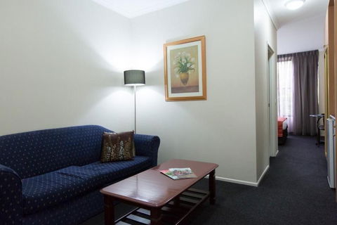 Barkly Motor Lodge - Kawana Tourism 8